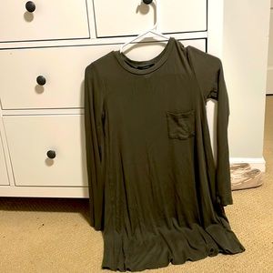 The cutest long sleeve dress